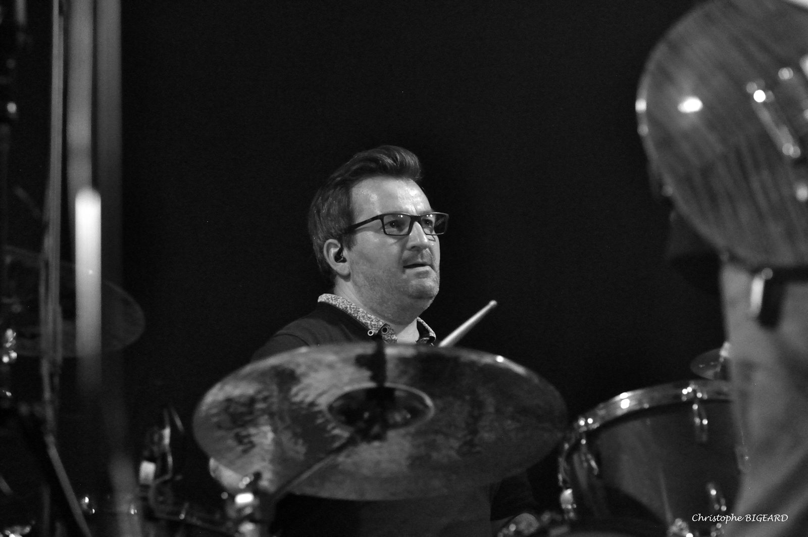 Valentin derrière les cymbales au Feel'in Fest
